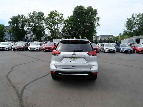 Used 2020 Nissan Rogue SV AWD/4WD image 4