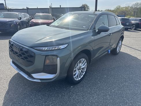 Used 2026 Audi Q3 quattro 2.0T AWD/4WD image 2