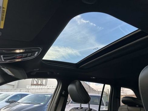 New 2026 Jeep Grand Cherokee Altitude image 10