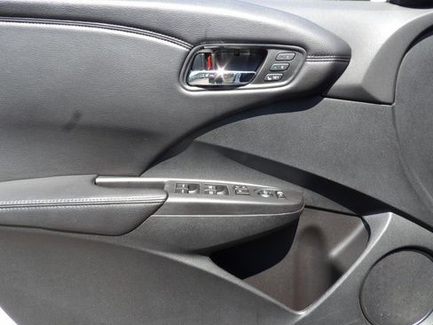 Used 2018 Acura RDX AWD image 11