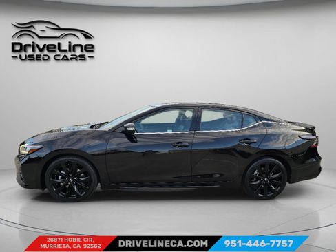 Used 2023 Nissan Maxima SR w/ Sport Mat Group image 9