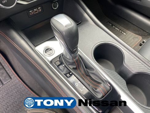 Used 2022 Nissan Altima 2.5 SR w/ Midnight Edition Package FWD image 16