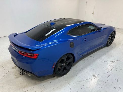 Used 2016 Chevrolet Camaro SS image 2