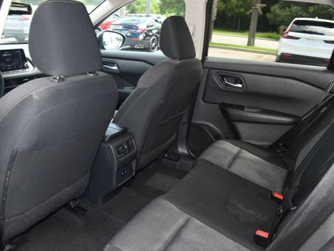 Used 2024 Nissan Rogue SV AWD/4WD image 14