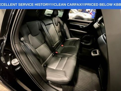 Used 2022 Volvo V90 B6 Cross Country image 27
