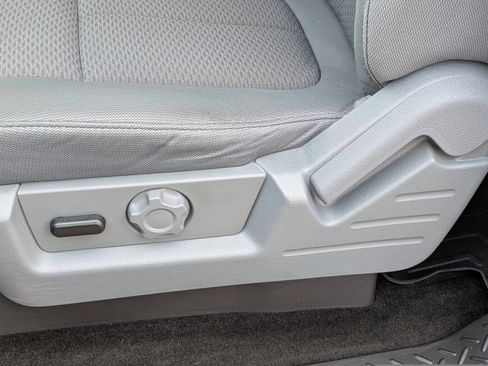 Used 2011 Ford F150 XLT w/ XLT Chrome Pkg AWD/4WD image 16