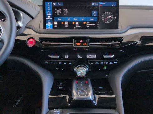 Certified 2026 Acura MDX w/Technology Package image 30