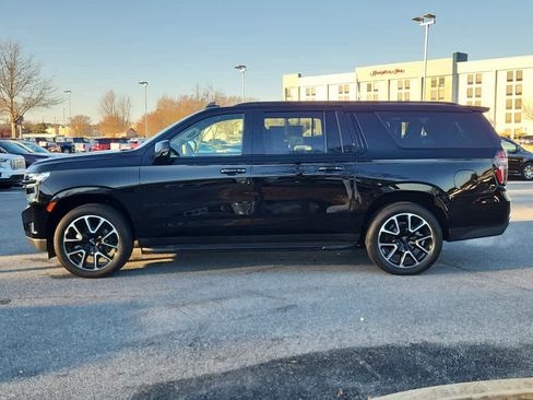 Used 2021 Chevrolet Suburban RST w/ Luxury Package image 5