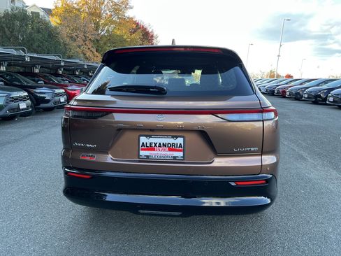 New 2025 Toyota Crown Signia image 5