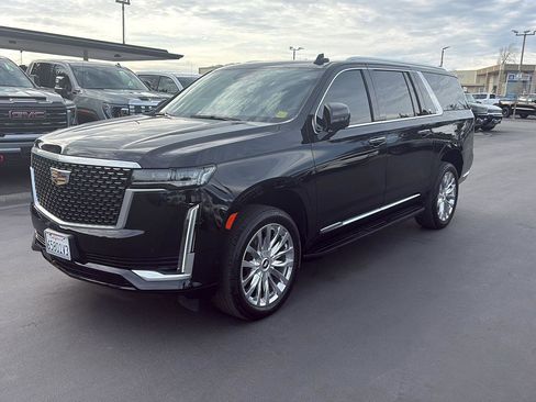 Used 2023 Cadillac Escalade ESV Premium Luxury image 24