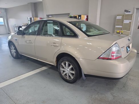 Used 2008 Ford Taurus SEL FWD image 7