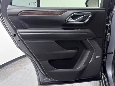 Used 2021 Chevrolet Tahoe LT w/ Rear Media and Nav Package AWD/4WD image 17