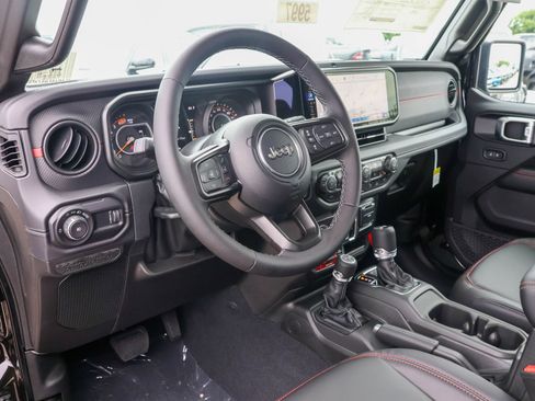 New 2026 Jeep Wrangler Unlimited Rubicon AWD/4WD image 3