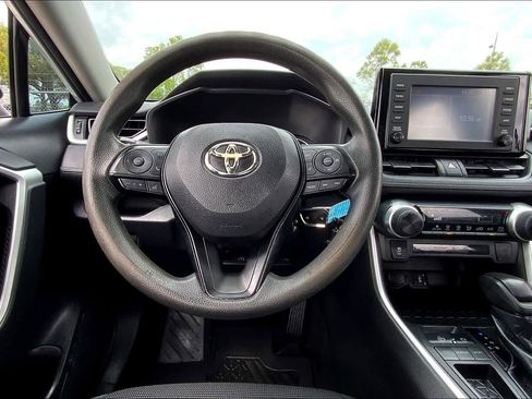 Used 2019 Toyota RAV4 LE image 6