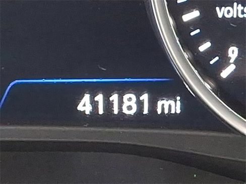 Used 2022 Buick Enclave Avenir w/ Avenir Technology Package image 22