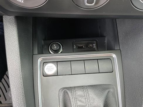Used 2017 Volkswagen Jetta SE FWD image 23
