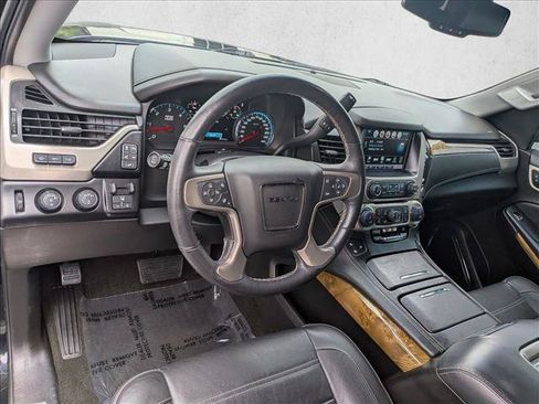 Used 2017 GMC Yukon XL Denali w/ Open Road Package AWD/4WD image 10