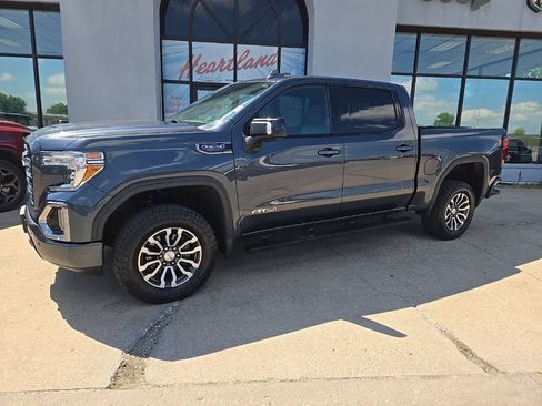 Used 2021 GMC Sierra 1500 AT4 w/ AT4 Value Package AWD/4WD image 4