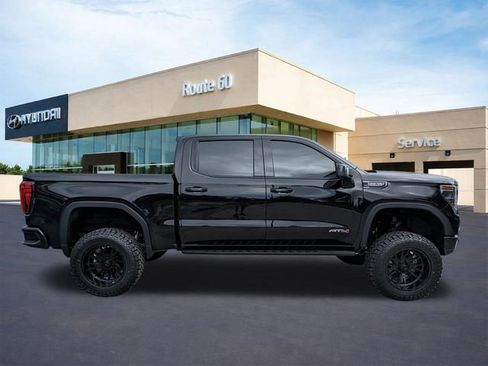 Used 2025 GMC Sierra 1500 AT4 w/ AT4 Premium Package AWD/4WD image 3
