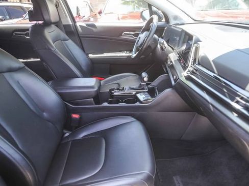 Used 2024 Kia Sportage EX FWD image 16