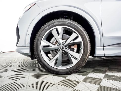 Used 2023 Audi Q4 e-tron Premium Plus w/ Premium Plus AWD/4WD image 6