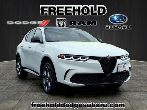 Used 2024 Alfa Romeo Tonale Veloce w/ Active Assist Package AWD/4WD image 1