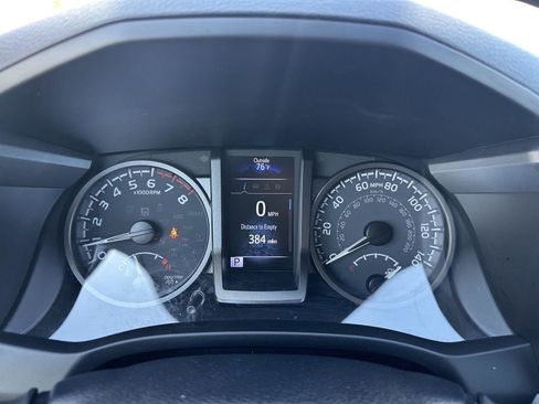 Used 2021 Toyota Tacoma TRD Off-Road image 34