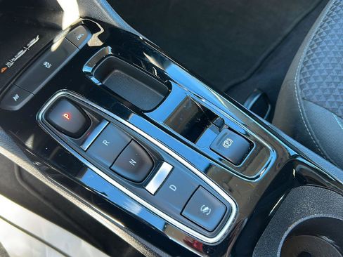 Used 2022 Chevrolet Bolt EUV LT w/ Comfort Package image 18