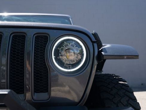 Used 2021 Jeep Wrangler Unlimited Rubicon w/ Cold Weather Group AWD/4WD image 11