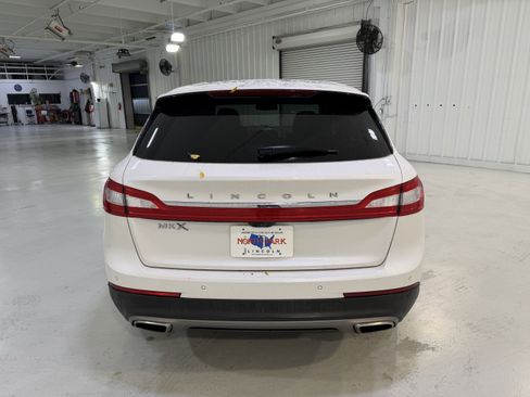Used 2018 Lincoln MKX Select w/ Select Plus Package image 4