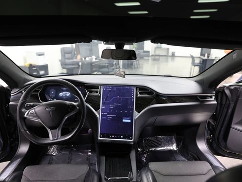 Used 2017 Tesla Model S 90D image 18