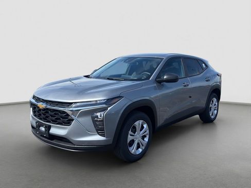 New 2026 Chevrolet Trax LS w/ Driver Confidence Package FWD image 1