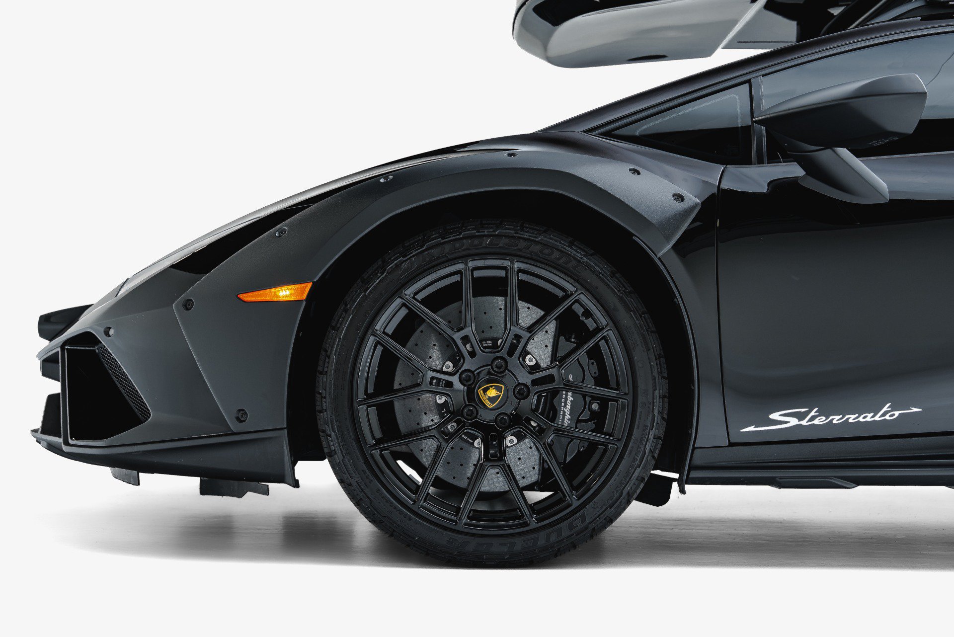 Used 2024 Lamborghini Huracan Sterrato AWD/4WD image 30