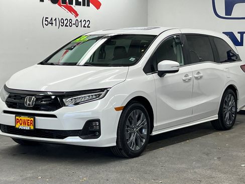New 2026 Honda Odyssey Touring image 7