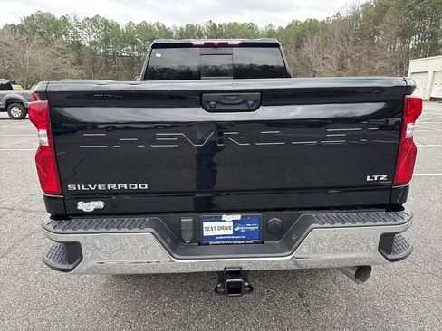 Used 2022 Chevrolet Silverado 2500 LTZ w/ LTZ Plus Package image 6