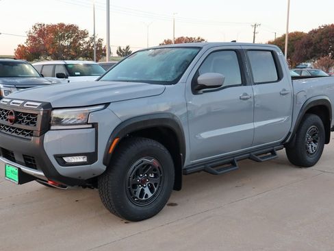 New 2026 Nissan Frontier PRO-4X w/ Tow Package image 3