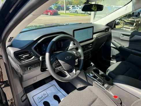 Used 2025 Ford Escape Active w/ Tech Pack #1 image 3