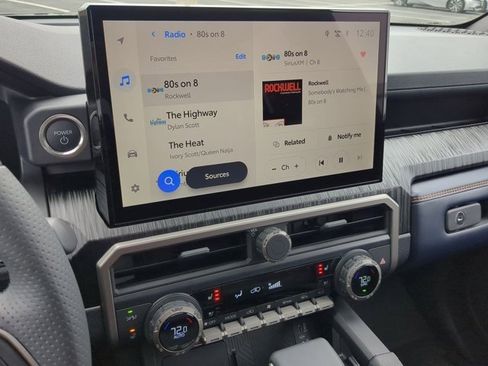 Used 2025 Toyota 4Runner 4WD image 12