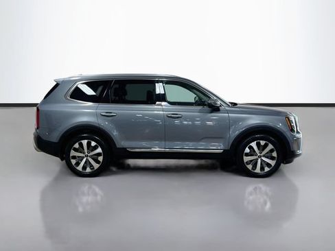 Certified 2022 Kia Telluride EX w/ EX Premium Package FWD image 8
