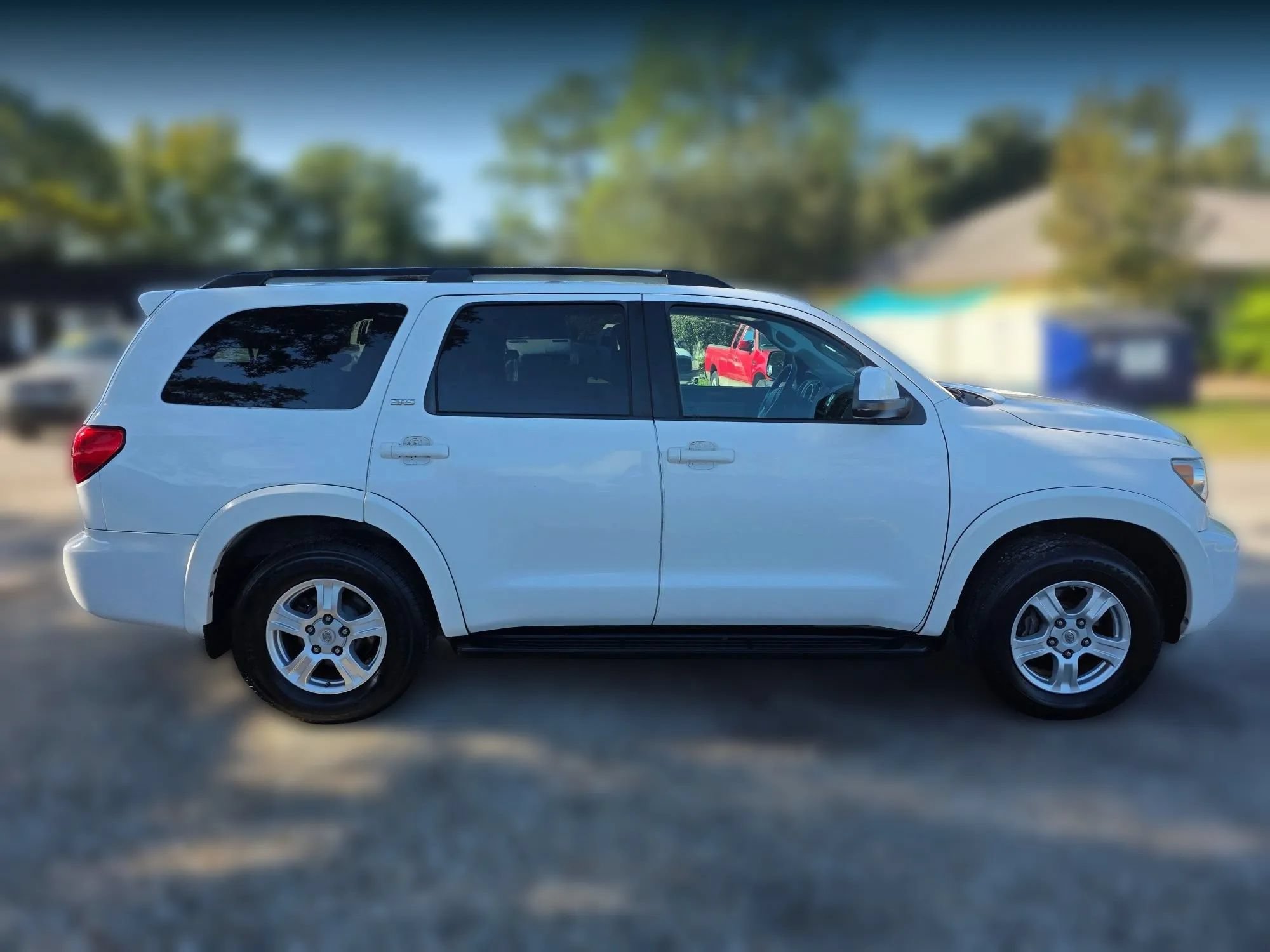 Used 2015 Toyota Sequoia SR5 w/ Premium Package RWD image 4