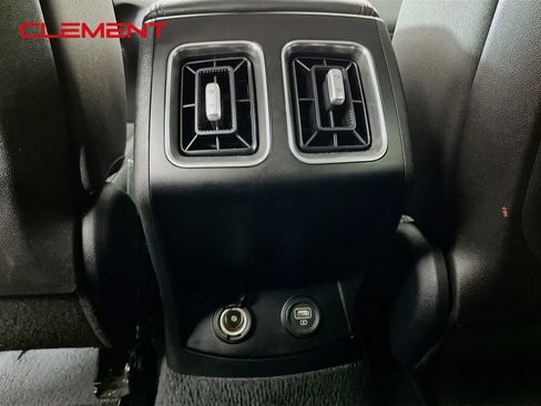 Used 2022 Kia Sorento LX FWD image 33