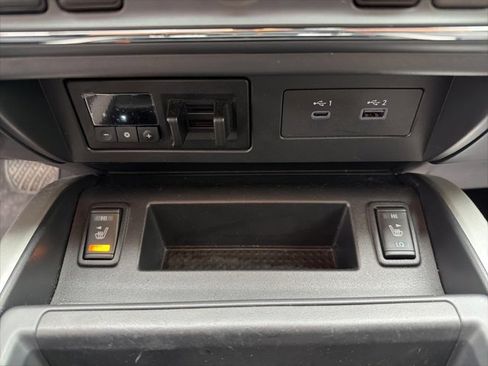 Used 2024 Nissan Titan SV w/ SV Convenience Package image 28