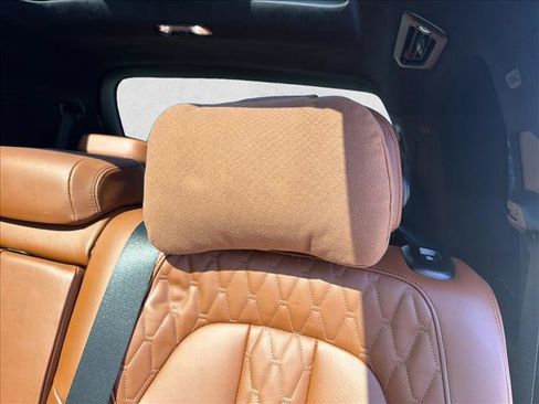 Used 2022 BMW X7 M50i AWD/4WD image 19