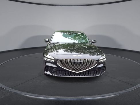 Used 2025 Genesis G70 2.5T image 7