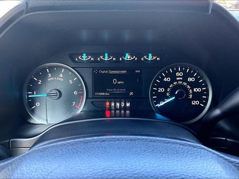 Used 2019 Ford F150 XLT w/ Equipment Group 302A Luxury AWD/4WD image 13