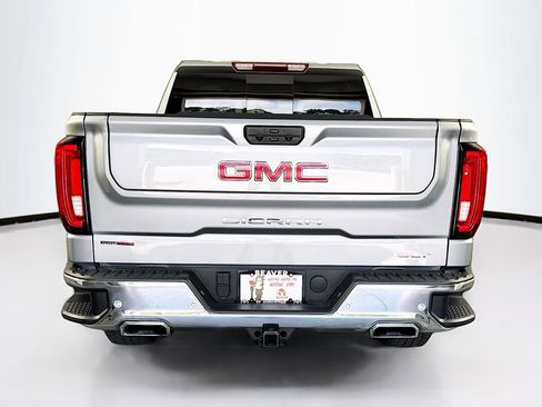 Used 2025 GMC Sierra 1500 SLT w/ SLT Premium Plus Package image 8