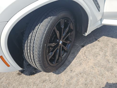 Certified 2024 BMW X4 M40i w/ Premium Package AWD/4WD image 35