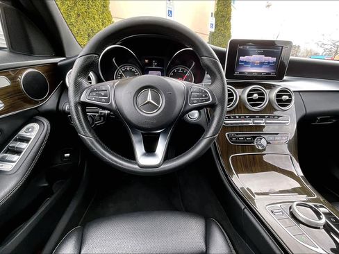 Used 2018 Mercedes-Benz C 300 4MATIC Sedan image 6