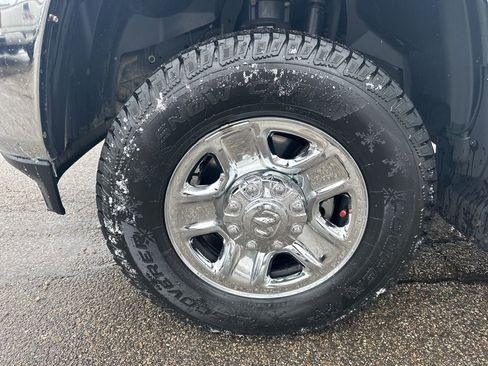 Used 2024 RAM 2500 Tradesman w/ Chrome Appearance Group image 31