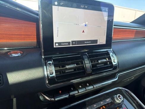 Used 2018 Lincoln Navigator Reserve w/ Technology Package AWD/4WD image 7